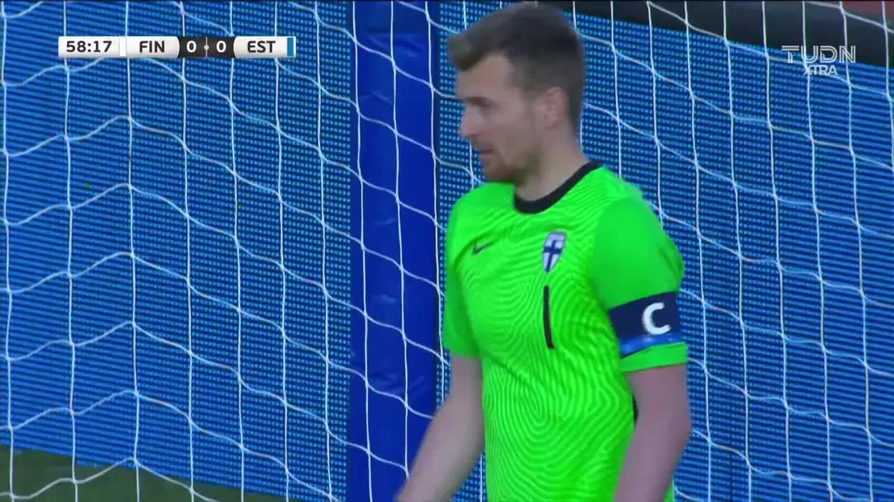 ¡GOL!  anota para Estonia. Rauno Sappinen