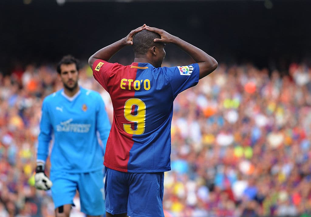 Enseguida vinieron las constantes discusiones con Eto’o, jugador de peso y carácter, a quien terminó mandando al Inter, a cambio de Ibrahimovic.