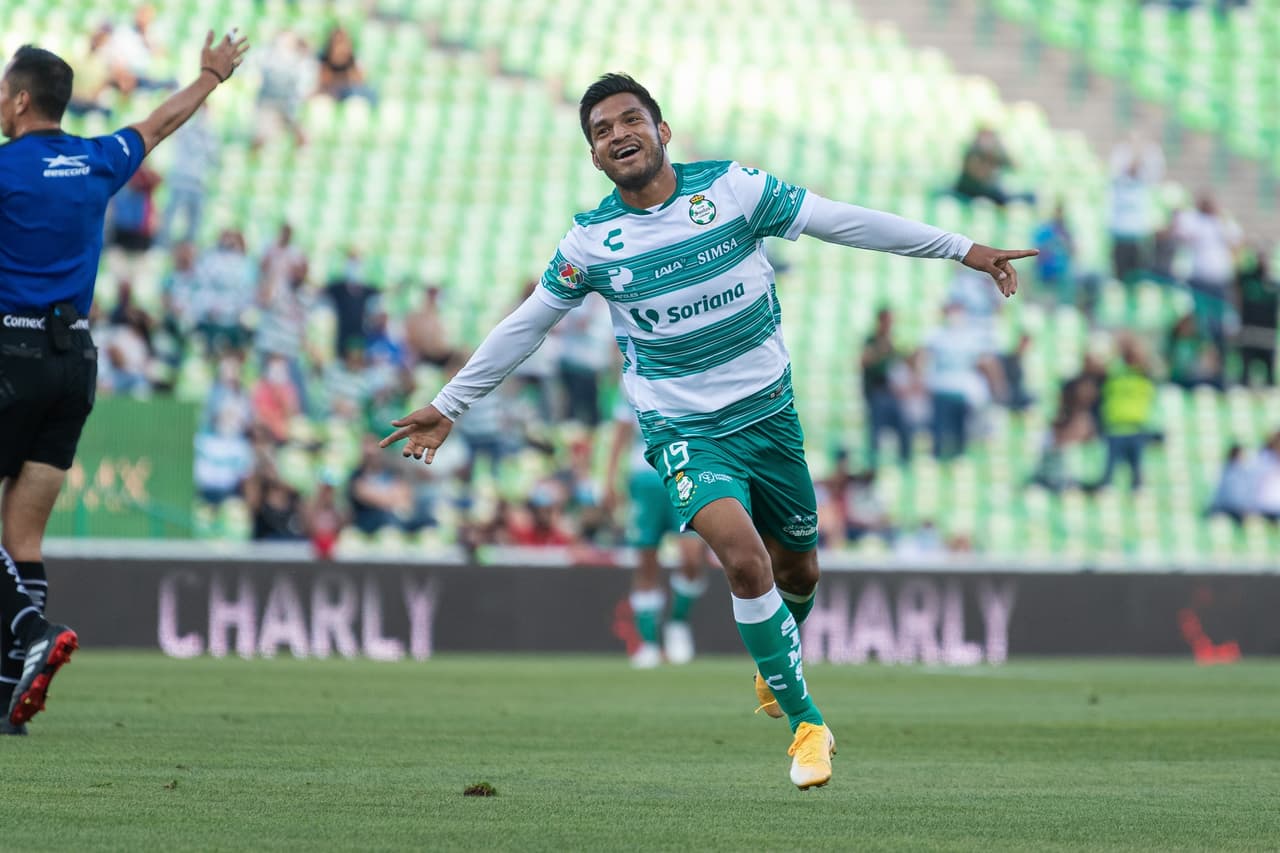 Con autoridad Santos se impone al Toluca y se mantiene en la pelea por un puesto directo para los Cuartos de Final.