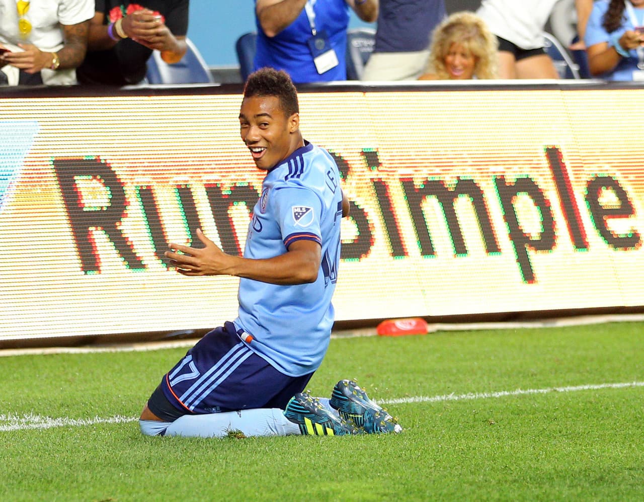 Jonathan Lewis se estpa revelando como un goleador excepcional para New York City FC. El joven atacante anotó en tiempo de descuento el agónico tanto de la victoria ante New England Revolution, reiterando en gran medida lo hecho una semana antes ante LA Galaxy. (USA Today Images)