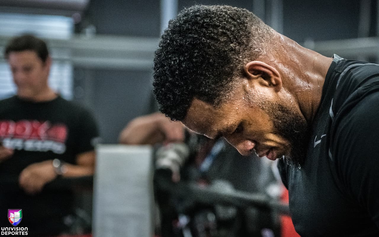 Sullivan Barrera (21-1, 14 KOs) se encuentra en perfecta condición física para enfrentar el reto de convertirse en campeón del mundo semipesado el próximo tres de marzo en el Madison Square Garden.