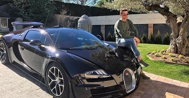 Chocan Bugatti de Cristiano Ronaldo