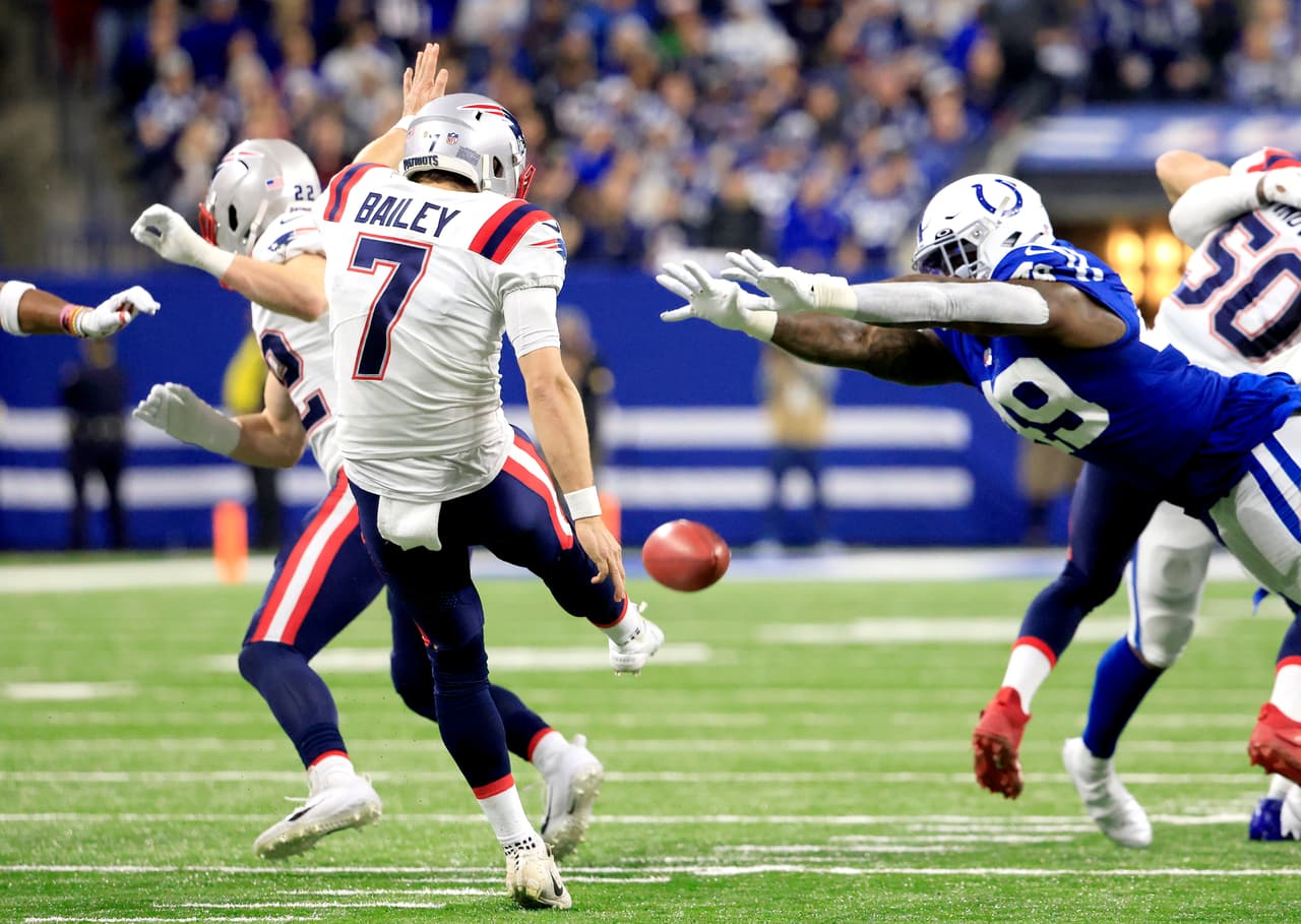 Indianapolis encontró la fórmula para frenar la racha ganadora de los Patriots.