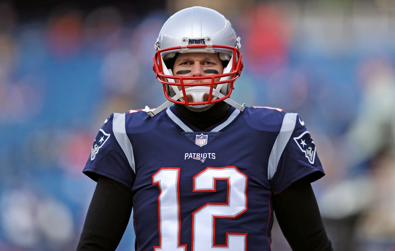 Tom Brady niega que haya celebrado el intercambio de Jimmy Garoppolo