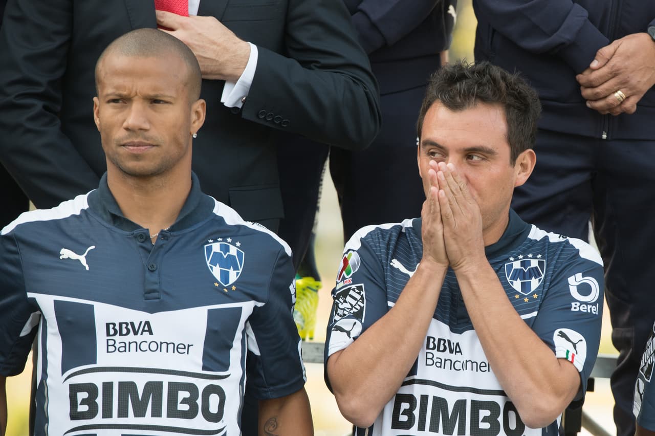 En el Apertura 2015, Monterrey fue un equipo que dejó mucho que desear, al grado de que los Rayados se conformaron con observar la Liguilla por televisión y ver como su acérrimo rival Tigres se quedaba con la gloria absoluta.