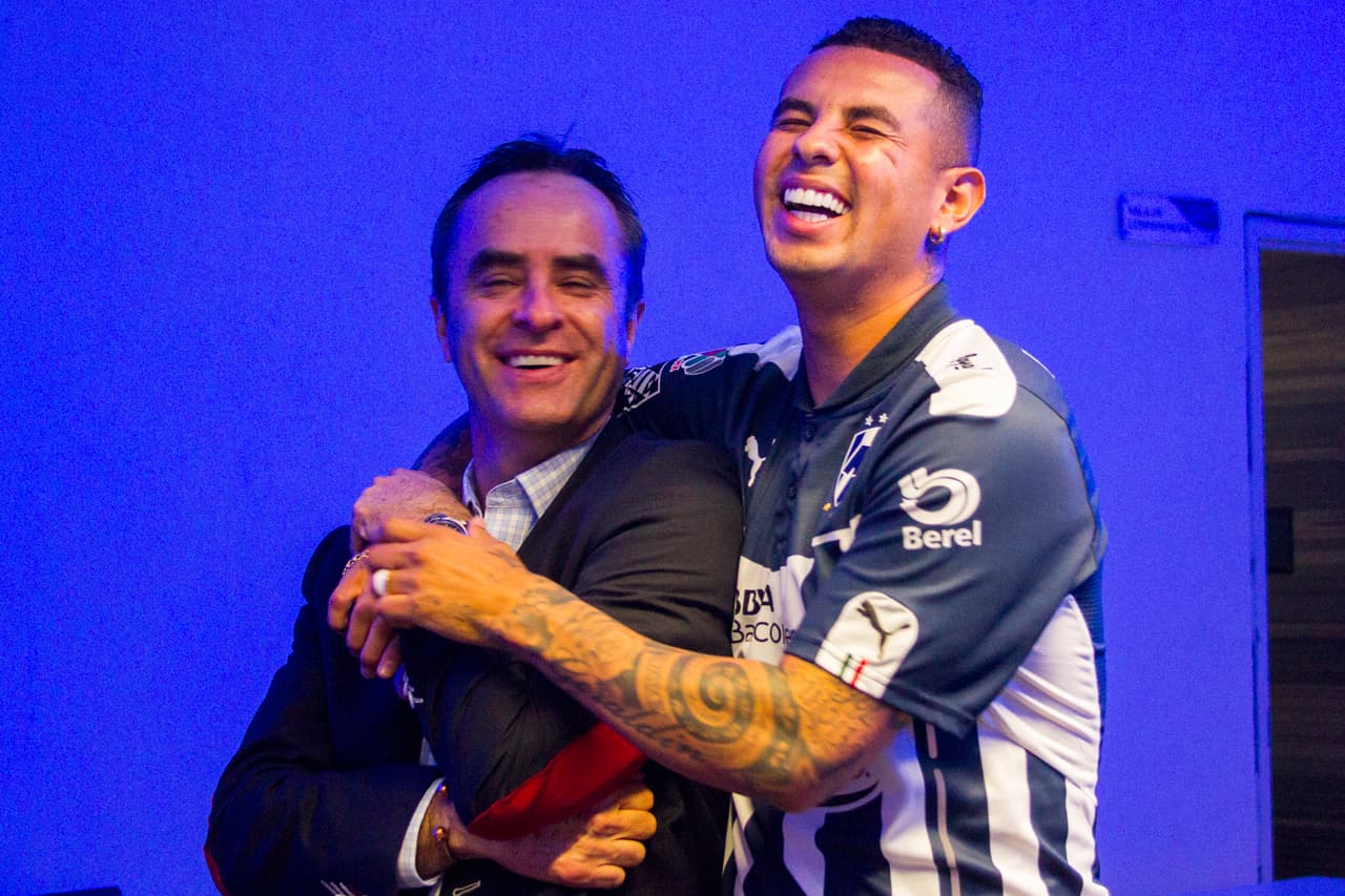 Particularmente existieron problemas entre Pabón y Cardozo, se llegó a mencionar que estos dos jugadores partían al grupo al grado de dividirse en dos bandos.