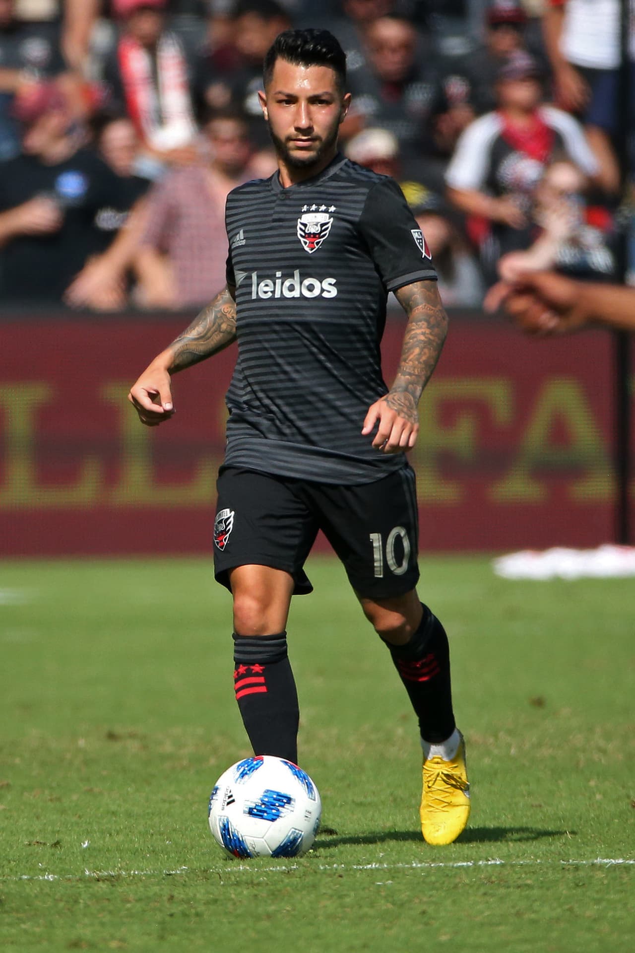 El 'efecto Rooney' también está en las camisas vendidas: Luciano Acosta, 10 de D.C. United, se queda con el lugar 20. (USA Today Images)