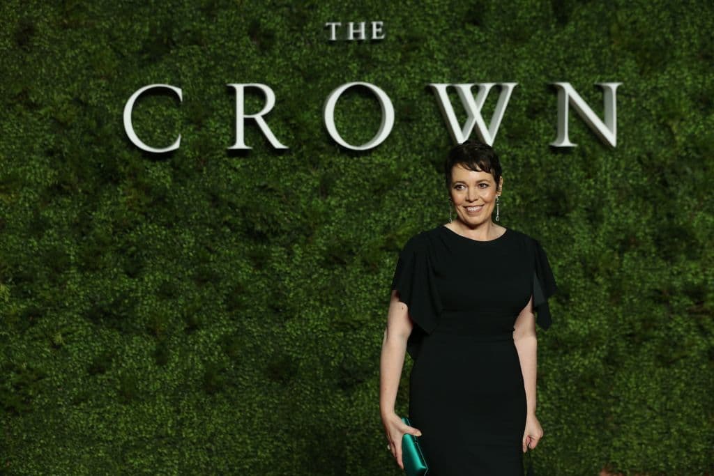 Ella interpretó a la Reina Isabel en la misma serie, 'The Crown' pero en la tercera temporada, una reina más madura.
