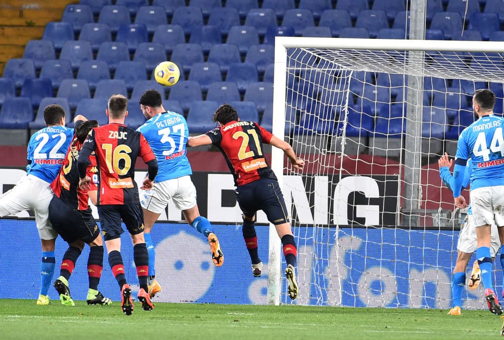 Goran Pandev (11’, 26’) marcó doblete para los locales. Matteo Politano (79’) hizo el descuento. El cuadro del ‘Chucky’ se quedó con 37 unidades y Genoa llegó a 24 puntos tras 21 jornadas.