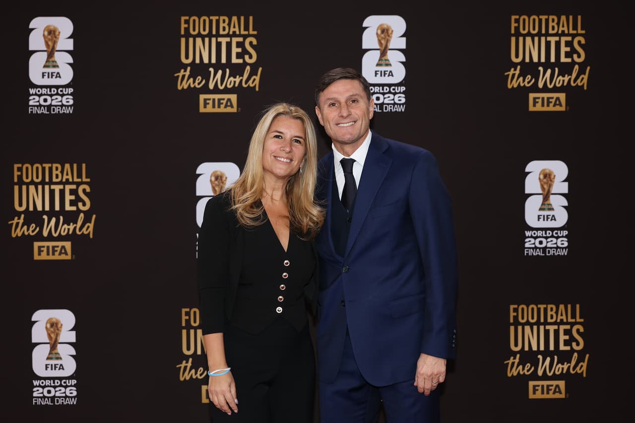 Javier Zanetti y su esposa.