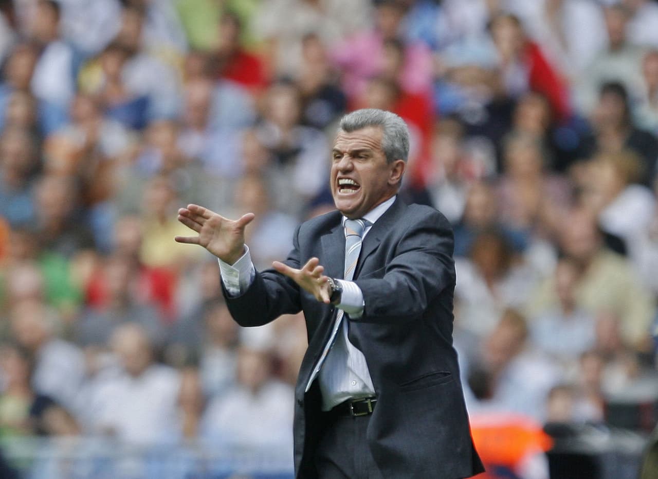 La prensa europea castigó al mexicano con aseveraciones como ‘Barcelona ridiculizó al Atlético de Madrid’ y ‘Vergonzosa la actuación del Atlético de Madrid’.