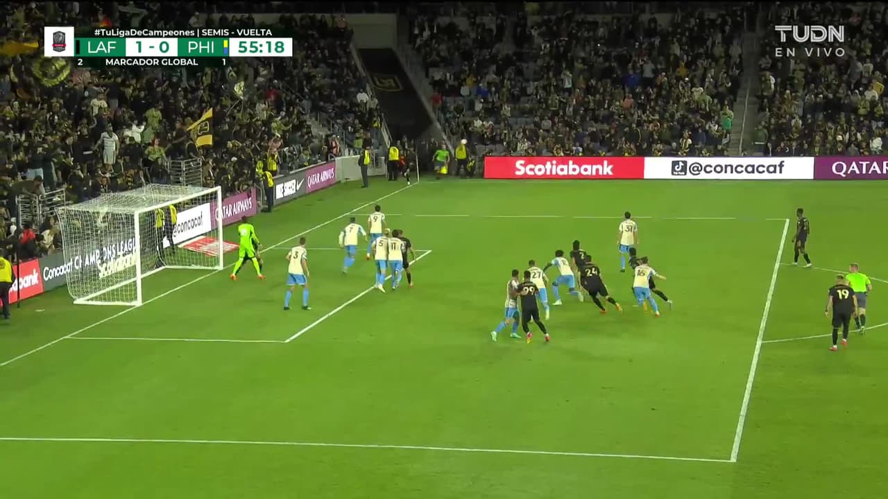 ¡TIRO ATAJADO! disparo por Ryan Hollingshead.