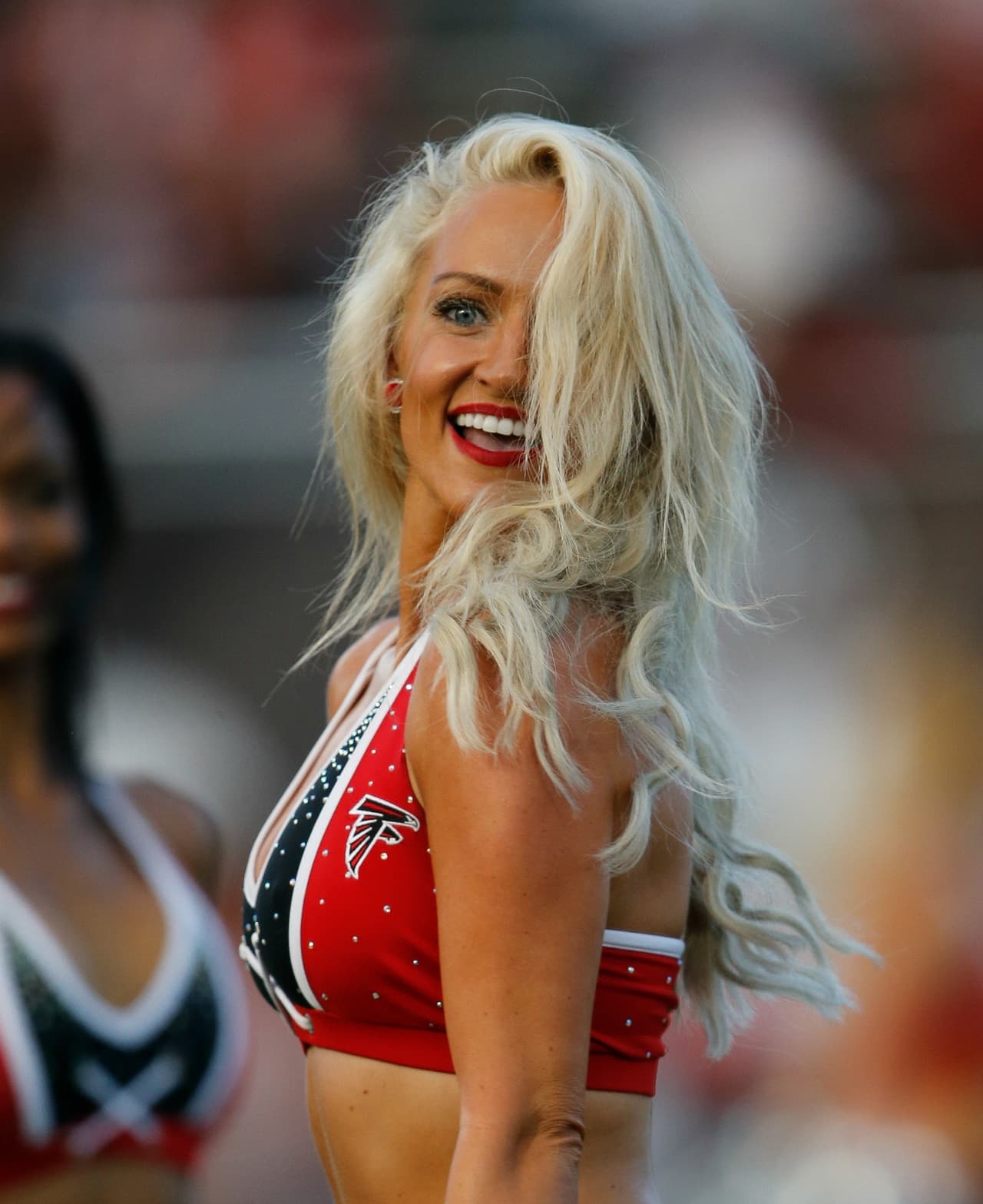 Las chicas también se preparan para dar lo mejor de ellas en temporada 2016 de la NFL. Mira a las bellas porristas de Tampa durante sus prácticas.