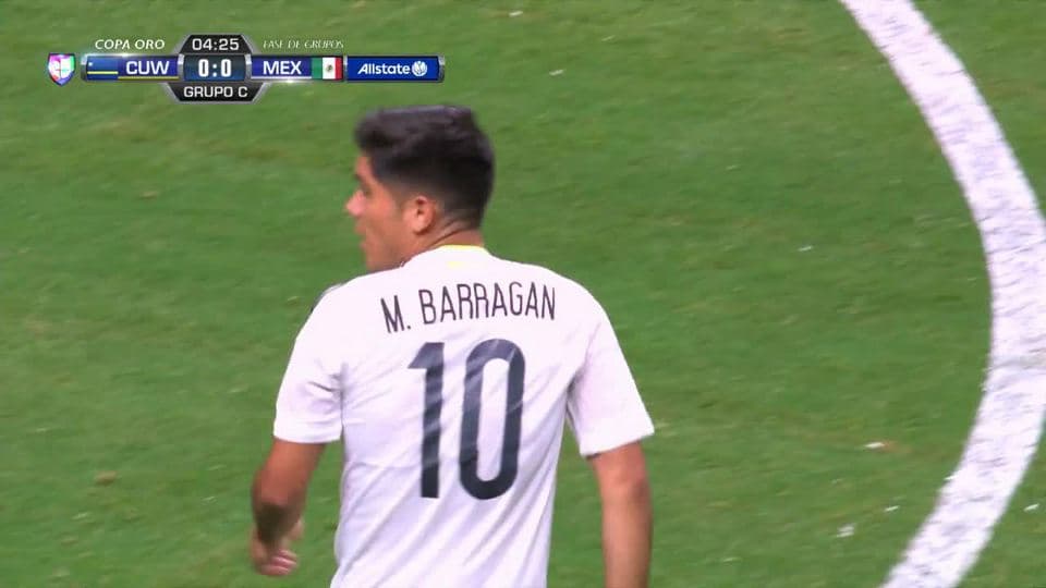 Disparo afuera de Jorge Hernández