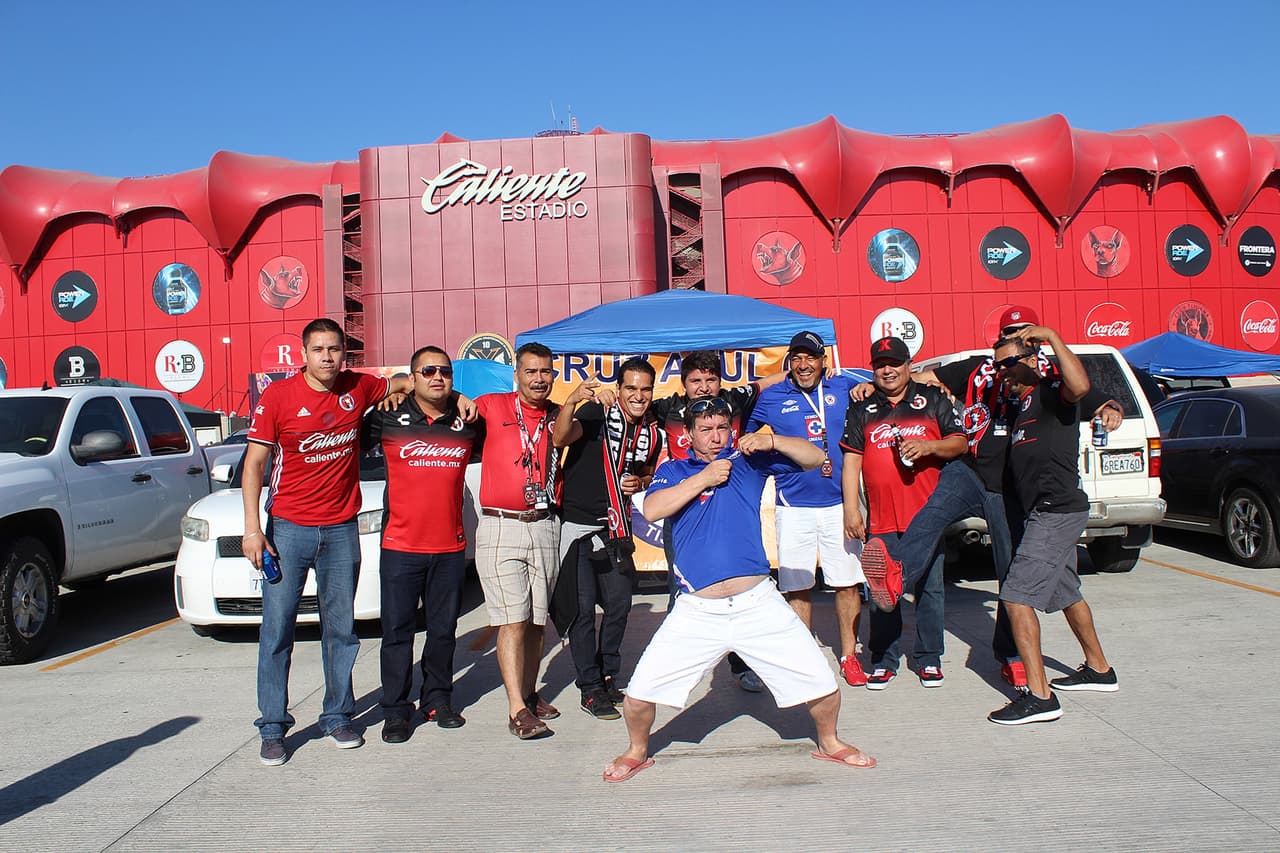 Así se vivió el primer partido del Apertura 2017 en el Estadio Caliente. Aficionados de Xolos y Cruz Azul acudieron en familia a disfrutar de una noche de buen futbol.