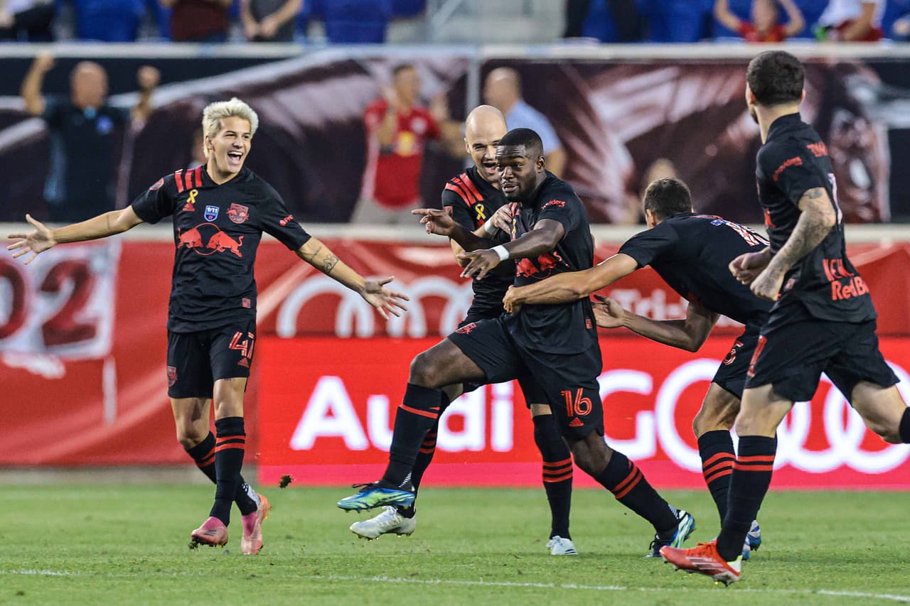 En Harrison, Nueva Jersey, Dru Yearwood marcó el primer tanto del empate 1-1 entre New York Red Bulls y D.C. United.
<br>
