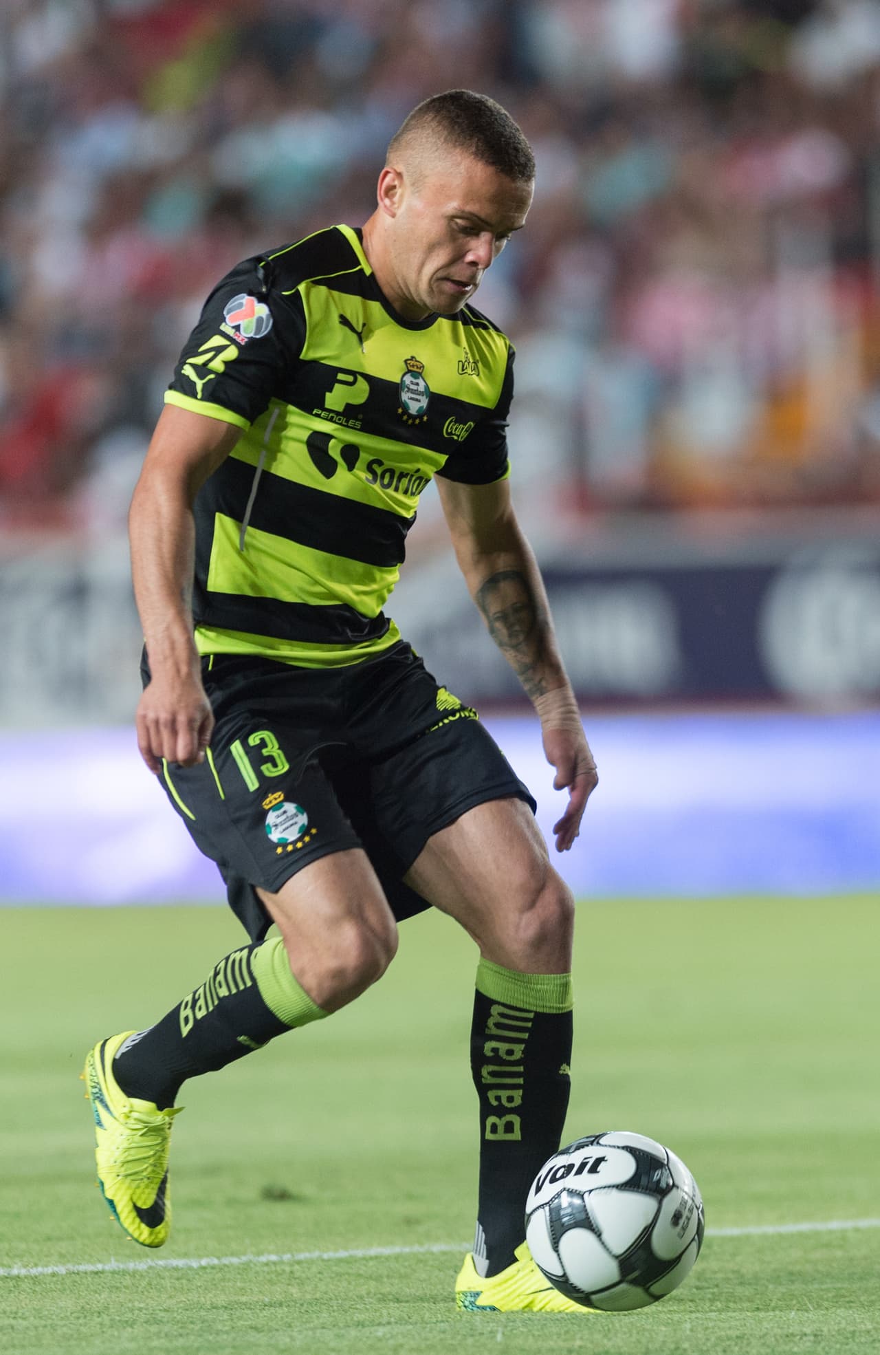 El delantero Jonathan Rodríguez, de Santos, sumó la cantidad de 14 puntos en la fecha 9 del Univision Deportes Fantasy, mientras que su valor es de $4 millones.