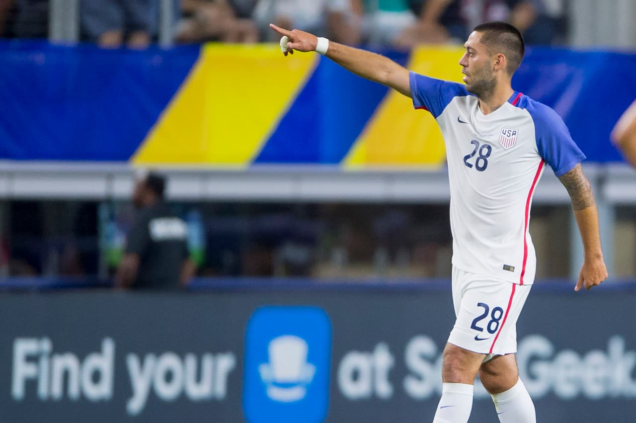 Clint Dempsey marcó el segundo y definitivo para Estados Unidos, cobrando con genialidad un tiro libre e igualó el récord de Landon Donovan como máximo goleador del Team USA con 57 goles.