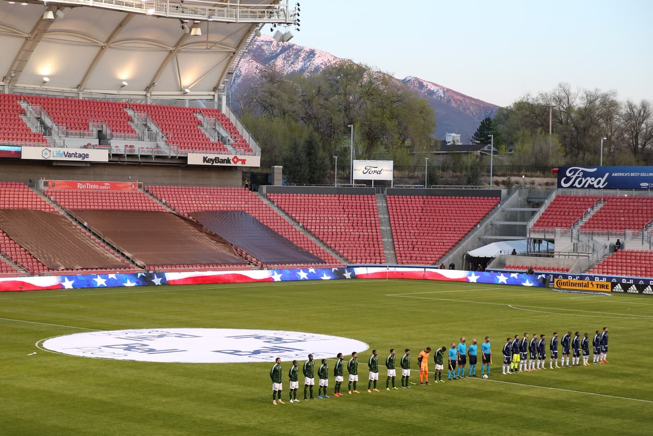 En el espectacular escenario natural del Rio Tinto Stadium, Vancouver Whitecaps cerró la jornada ante Portland Timbers.