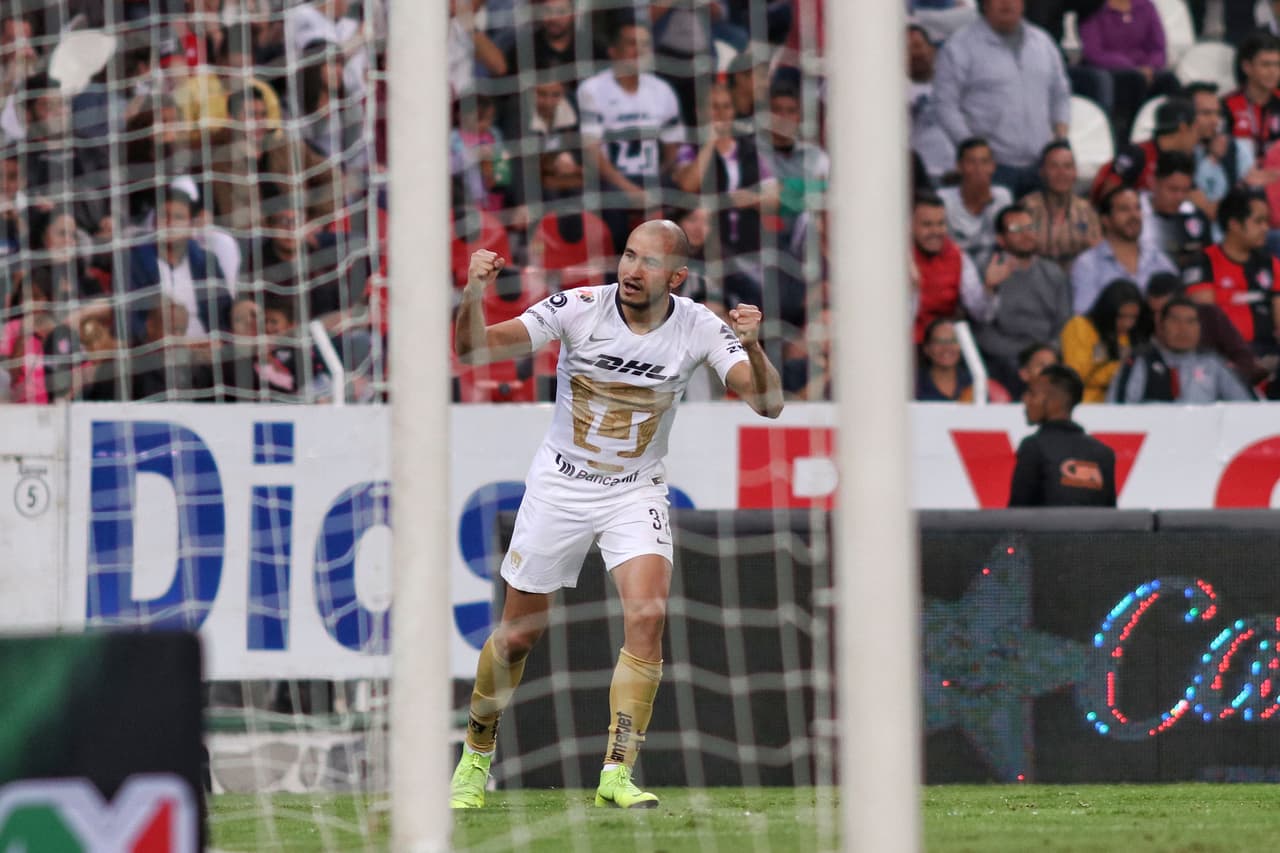 Y hablando de paraguayos, tres minutos después Carlos González le devolvió la paridad al partido con un remate de cabeza a quemarropa dentro del área atlista.