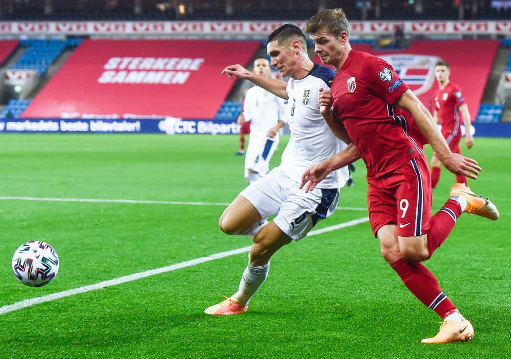 El agónico tanto cayó a los 81’ de los botines de Milinkovic-Savic para adelantar a Serbia.