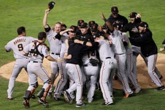 Los Giants de San Francisco celebran su sexto título de Serie Mundial y primero desde desde que llegaron a San Francisco en 1958. Su último campeonato había sido en 1954.