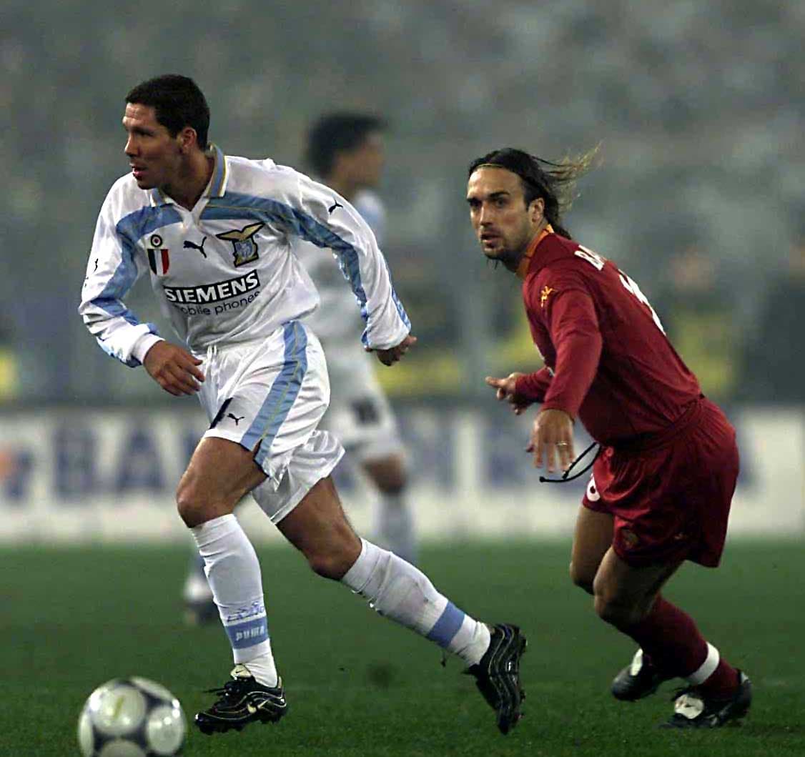 Y finalmente ganó el Scudetto en el 2001. Un año antes, el campeón había sido el odiado rival, la Lazio de su amigo Diego Simeone.