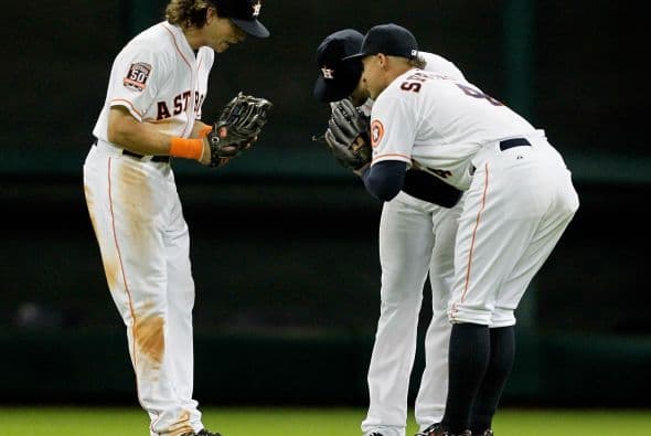 El equipo de Houston dio inicio a su temporada en casa en un enfrentamiento contra los Indios de Cleveland y no quedó ni un asiento vacío.