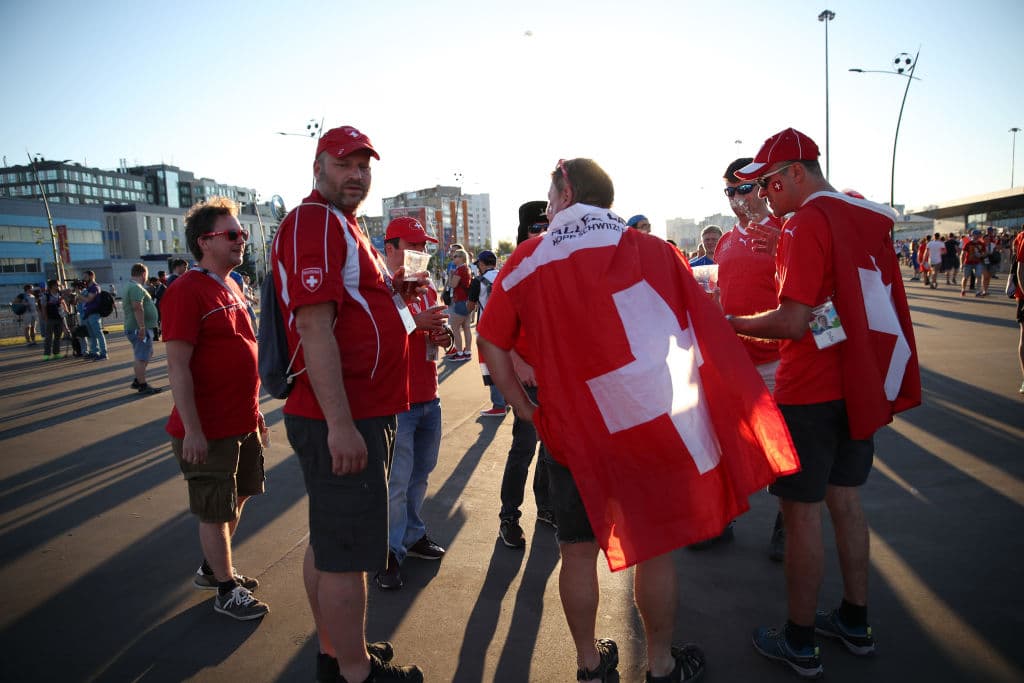 Fanáticos suizos y costarricenses llegaron a abarrotar el estadio Nizhny Novgorod para despedir a sus selecciones en la primera fase. Los ticos se van a casa, los helvéticos a la segunda ronda.