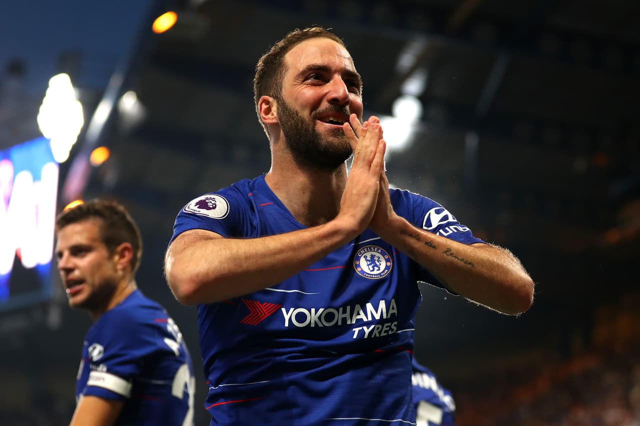 A Gonzalo Higuaín lo han puesto en carpeta de la Roma y Fiorentina, pero su hermano Nicolás asegura que su intención es pelear un lugar en la Juventus.