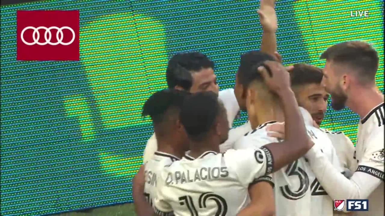 ¿Cuándo no? Carlos Vela firma el gol del empate para LAFC