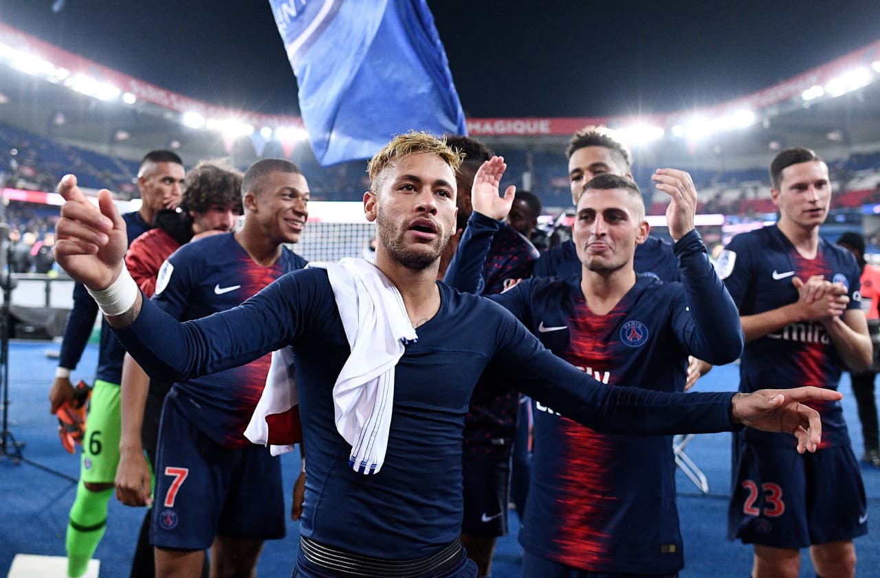 7. Francia (UEFA) - 895 puntos.