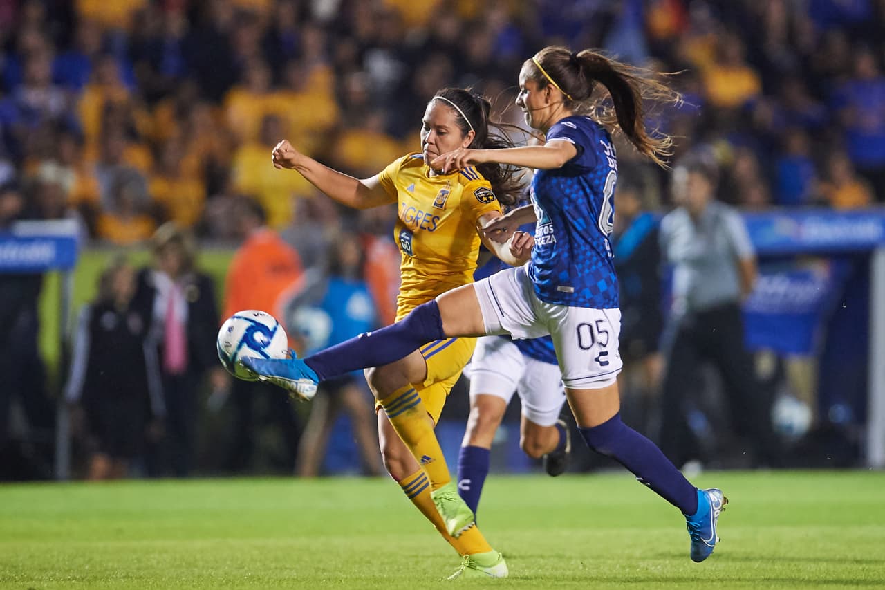 Tigres Femenil golea con autoridad a Pachuca y espera rival para la Final.