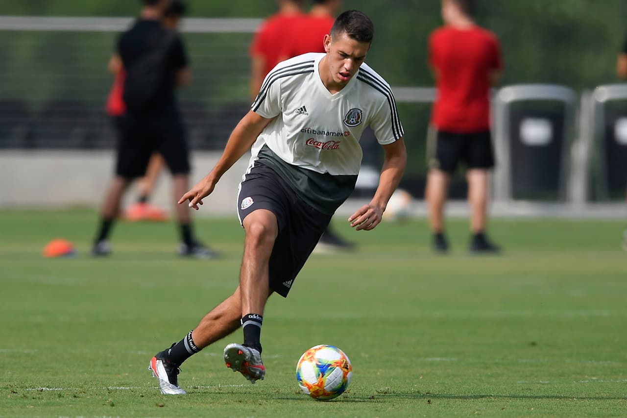César Montes buscará mostrar todo su potencial para ganarse un puesto en el once inicial de Gerardo Martino.