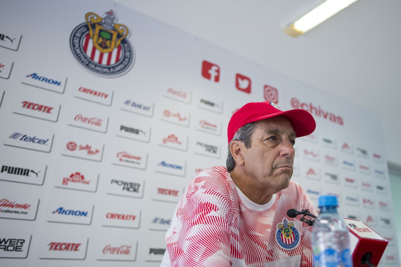 Tomás Boy: “El VAR está para ayudar al árbitro"