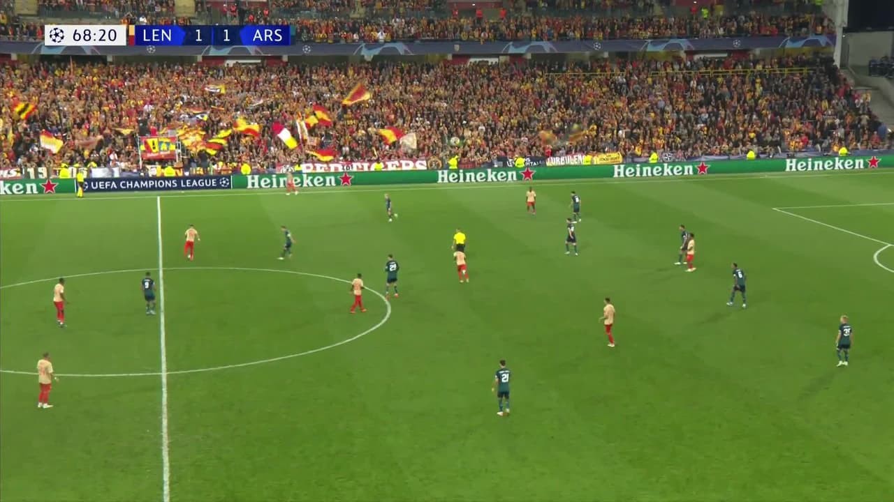 ¡Remontada! Wahi pone el 2-1 del Lens sobre el Arsenal