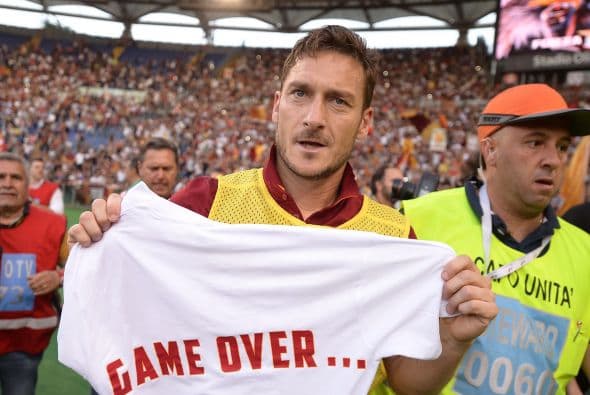 La Juventus podría ser un destino ideal para el volante ofensivo pues los bianconeros necesitan a alguien que supla a Pirlo quien se marchó del club. El problema será que los fanáticos de la loba no enfurezcan con Totti.