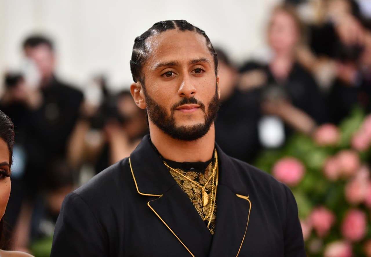Kaepernick crea iniciativa para pagar abogados de manifestantes