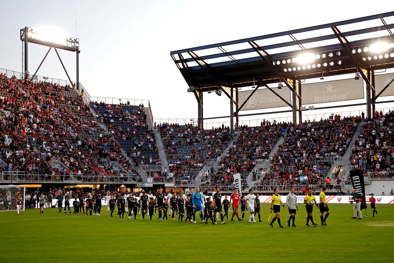 Es un estadio de ambiente íntimo y acogedor.