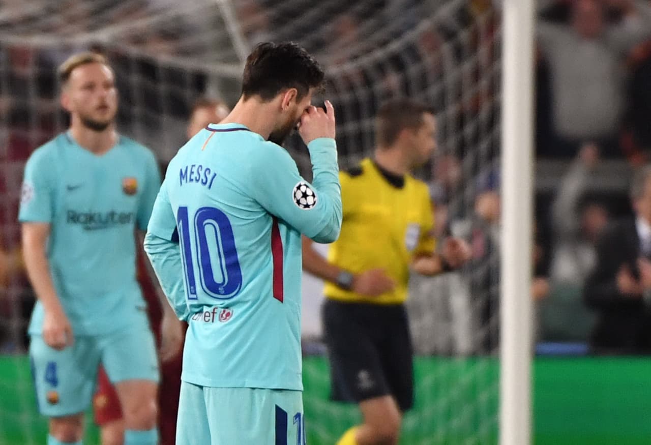 Para muchos analistas este ha sido uno de los peores –sino el peor– partido de Lionel Messi con el F.C. Barcelona, que también tuvo una jornada para el olvido. El crack argentino se robó la atención al no poder liderar a su equipo. Frustrado, con rabia, triste, así fue el rostro de 'La Pulga' en el Olímpico de Roma.