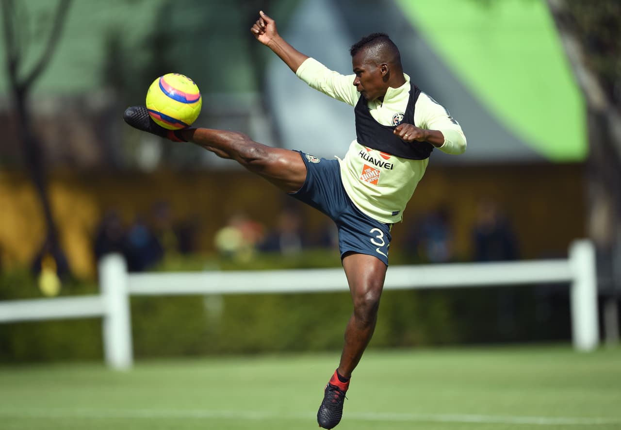 El jugador tiene cualidades diferentes como su regate y desequilibrio que lo mantienen vigente, así no esté en su forma ideal. Eso precisamente ha generado que sea abucheado en ocasiones.