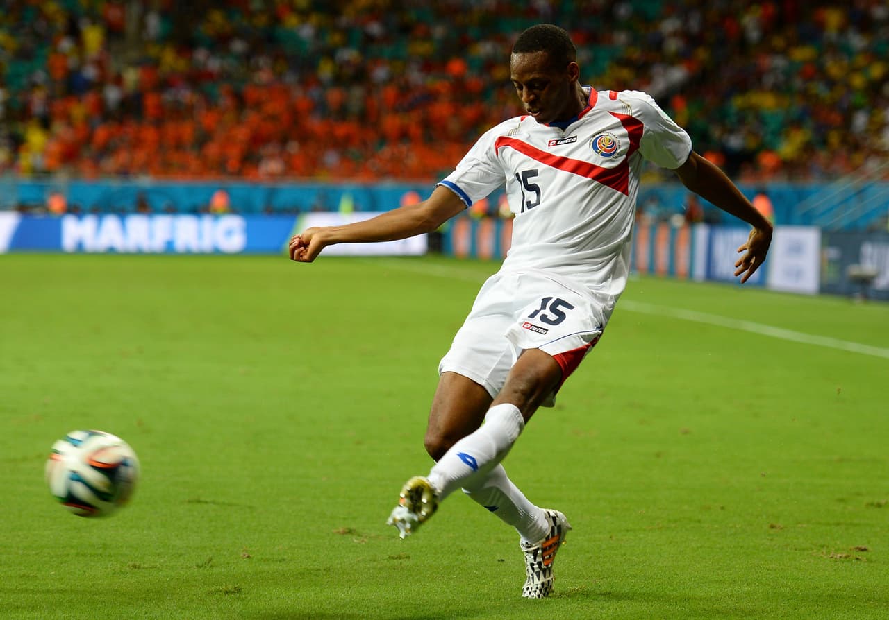 Junior Díaz: El zaguero tico se mostró como un líder en el campo de juego, trato de marcar de cerca a los rivales y en varias ocasiones lo logró, fueron pocas las veces que no hizo bien su trabajo pero los compañeros salvaron su portería. Calificación: 7.