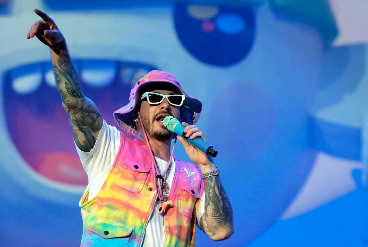 Mejor interpretación de reggaetón | ‘Yo perro sola’ por Bad Bunny.