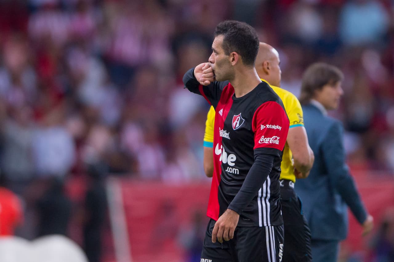 Rafael Márquez jugó su último partido en el Jalisco en la victoria del Atlas sobre Chivas. Los Rojinegros ganaron 1-0, el capitán del Tri y la Selección Mexicana tuvo una destacada actuación, y al final se llevó el cariño de propios y extraños.