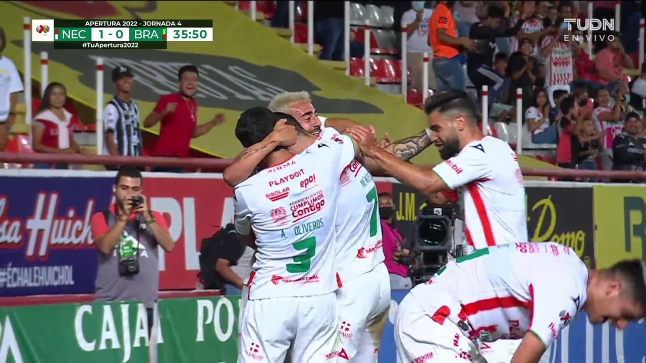 ¡GOL!  anota para Necaxa. Facundo Batista