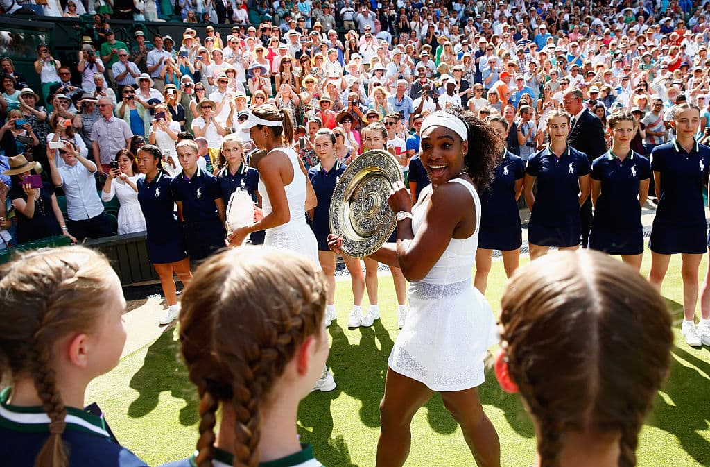 Serena Williams tras vencer en la final a Garbine Muguruza en 2015.