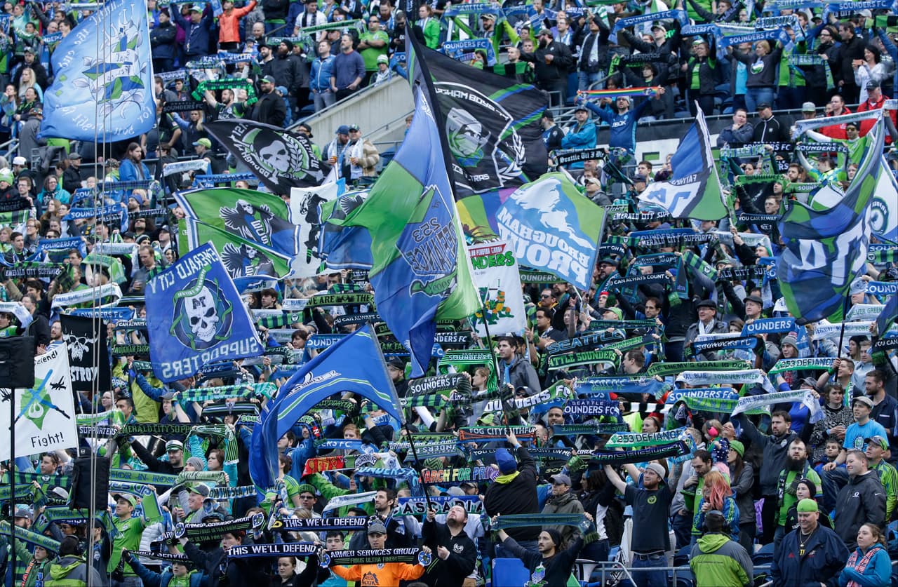 La hinchada de Seattle Sounders, rival de Chivas en Liga de Campeones de Concacaf, será un elemento a tener en cuenta por su numeroso acompañamiento, su intensidad, colorido y creatividad.