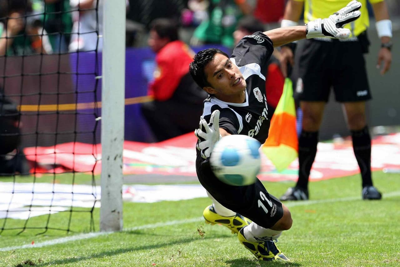 Alfredo Talavera. El jalisciense debutó en Guadalajara, pasó por Tigres y llegó a Toluca en 2009, siendo pieza clave para lograr el título del Torneo Bicentenario en 2010.