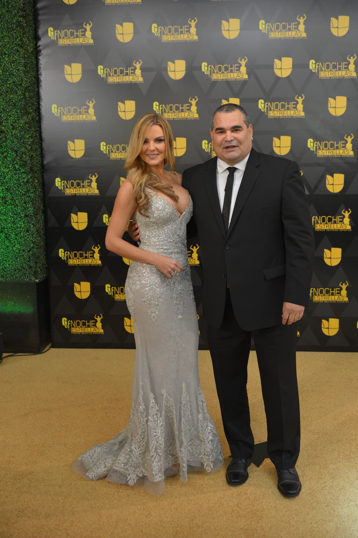 Jose Luis Chilavert mejor acompañado imposible con la impactante Marjorie de Dousa