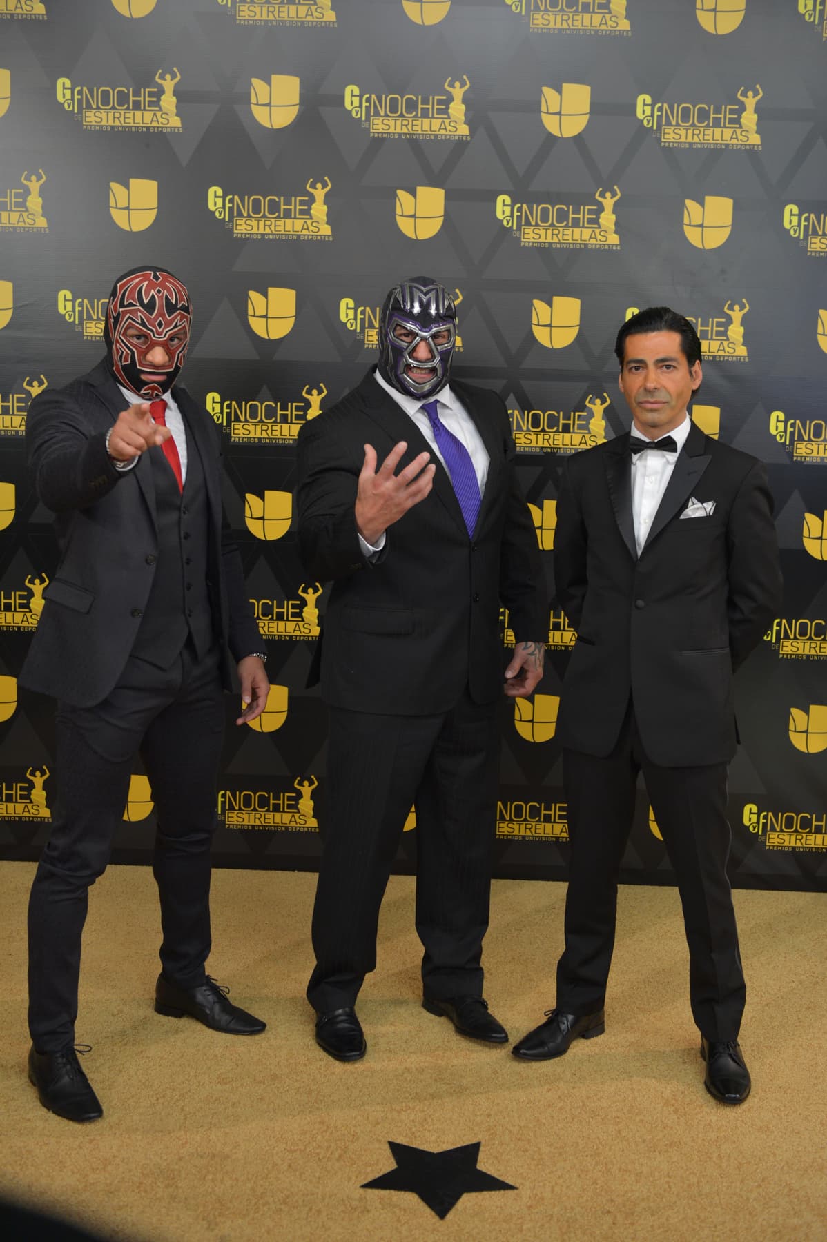 "Mil Muertes" y el "Hijo del Fantasma" hicieron temblar la alfombra roja.